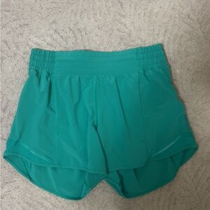 Lululemon Hotty Hot Shorts 4 in